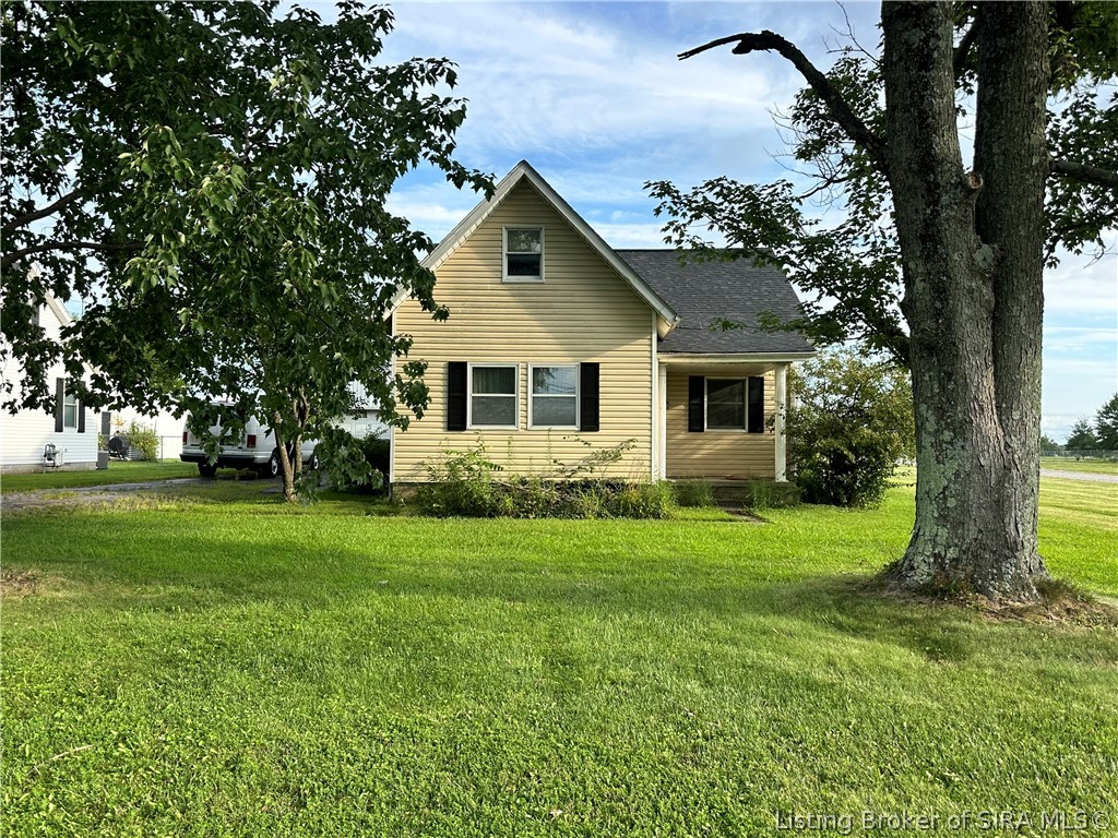 277 East Main Street Austin, IN 47102 - Photo 2 of 5