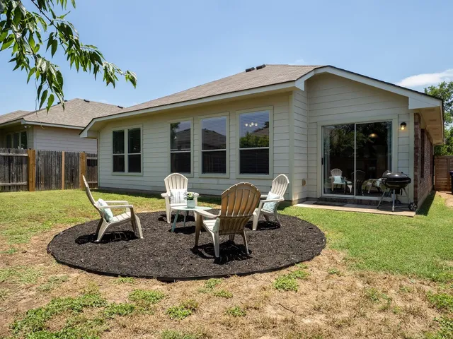 $2,550 | 11620 Larch Valley Drive, Austin, TX 78754