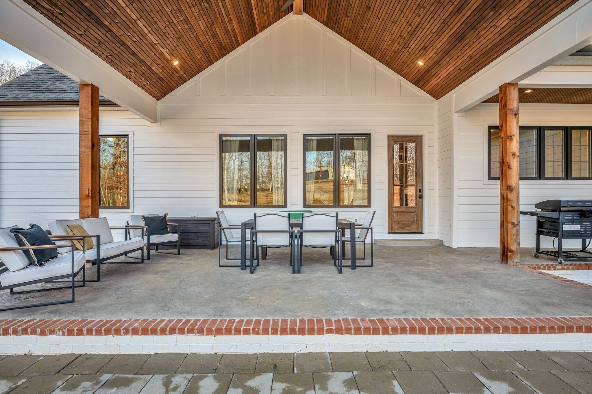 673 Billy Wynn Road Dickson, TN 37055 - Photo 42 of 56 a view of living room filled with furniture