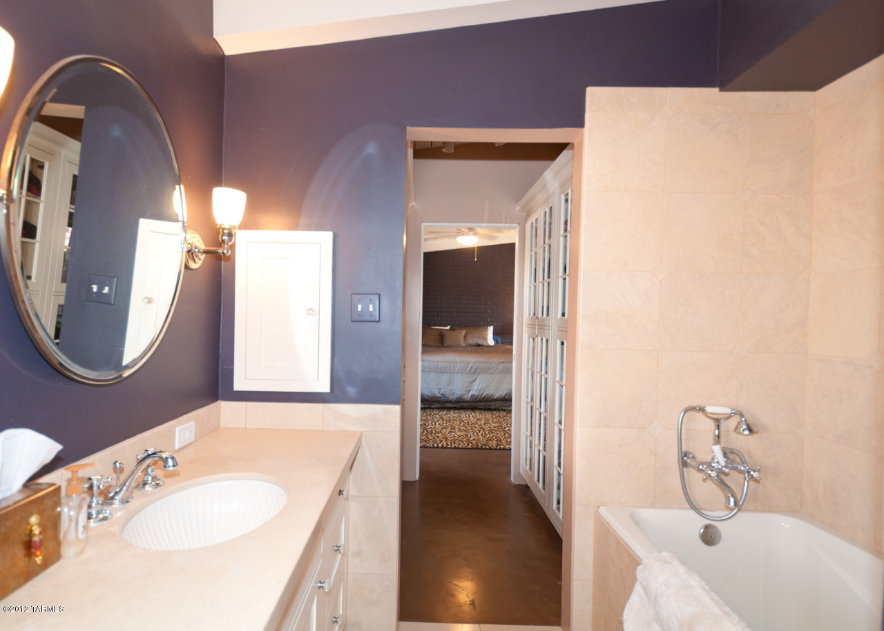 4550 North Hacienda Del Sol Road Tucson, AZ 85718 - Photo 30 of 32