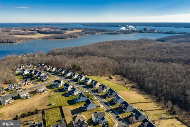 $729,000 | 18747 Pier Trail Drive, Triangle, VA 22172