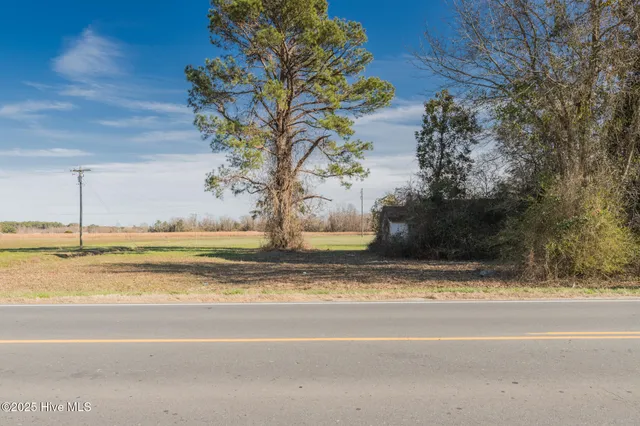 $154,900 | 4441 Highway 11, Wallace, NC 28466