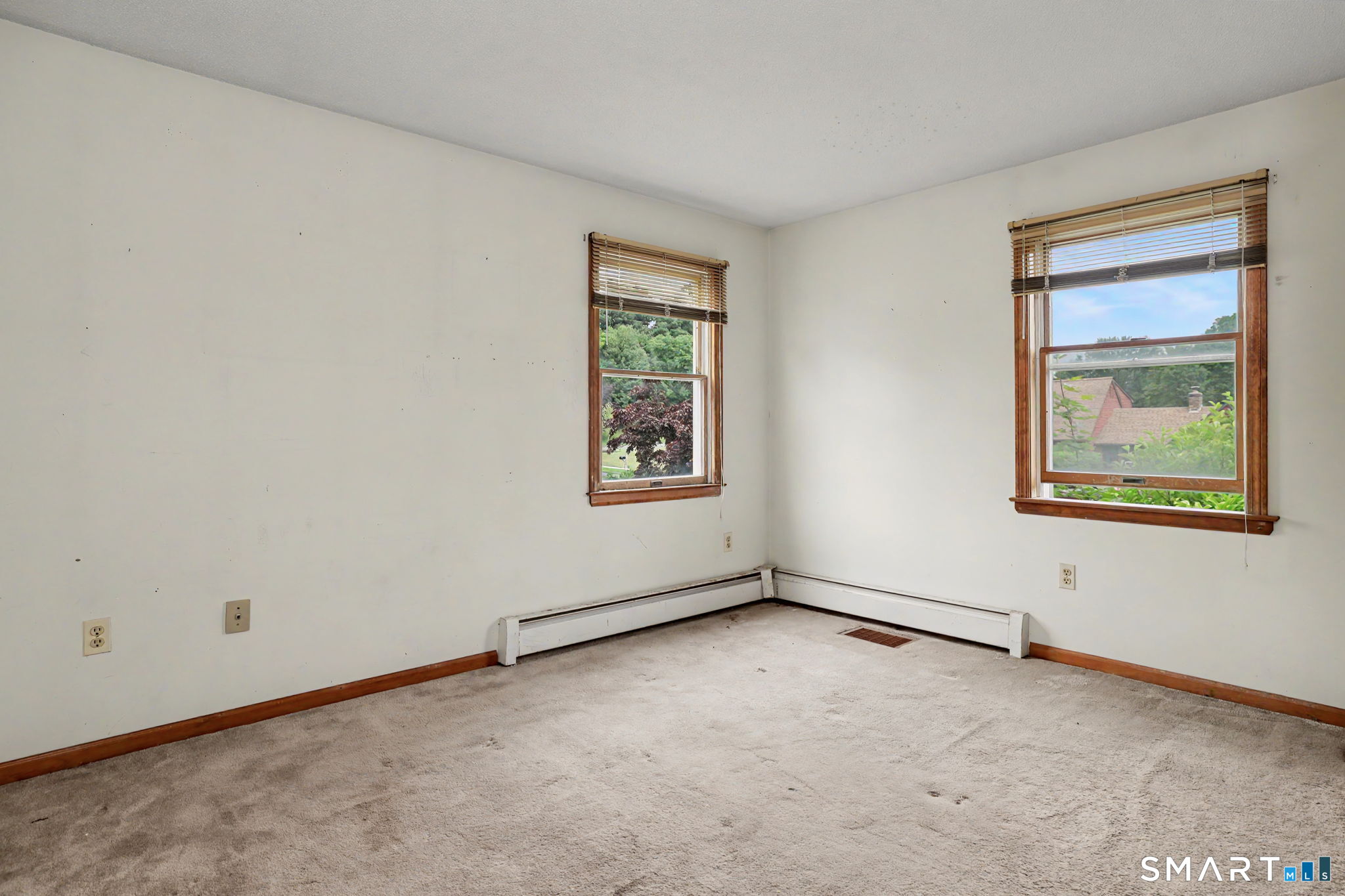 111 Daisy Circle Bristol, CT 06010 - Photo 23 of 40