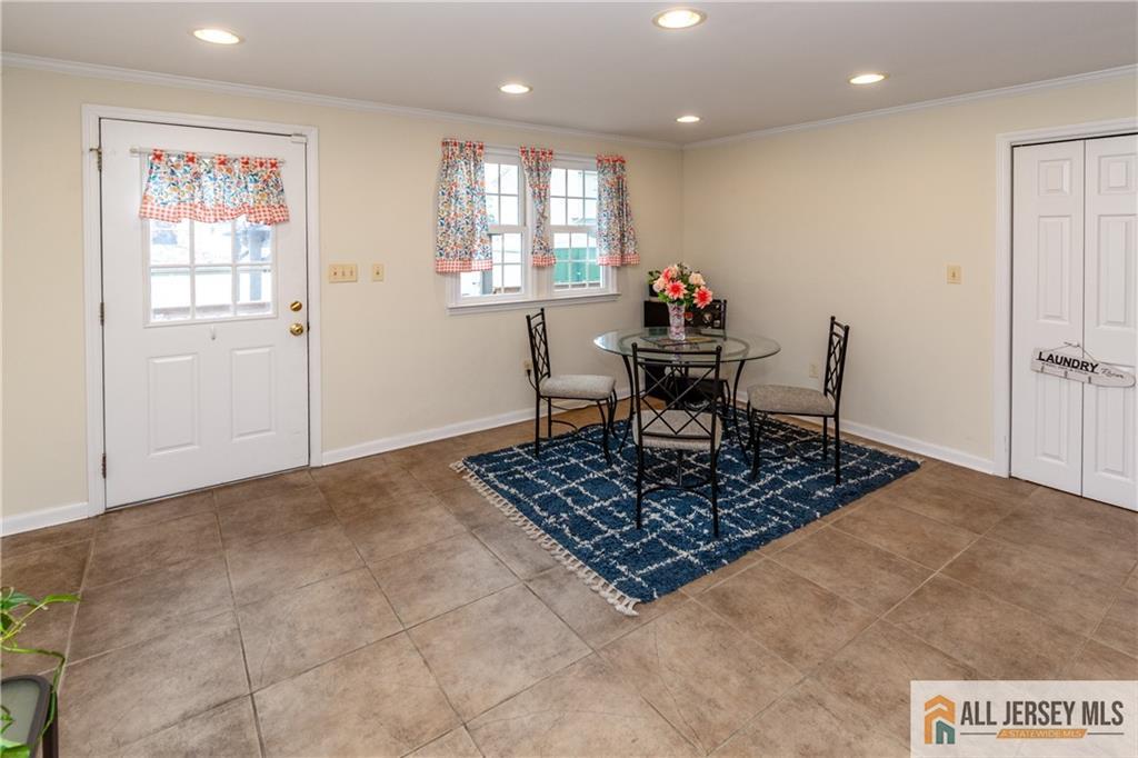 429 Edgeworth Street Middlesex, NJ 08846 - Photo 8 of 23