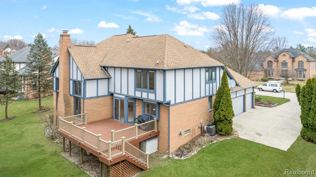 1384 Lakeview Drive Rochester Hills, MI 48306 - Photo 8 of 65