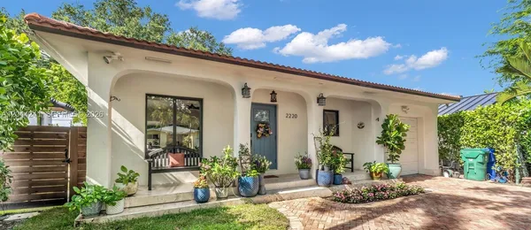 $1,425,000 | 2220 Southwest 25th Street, Miami, FL 33133