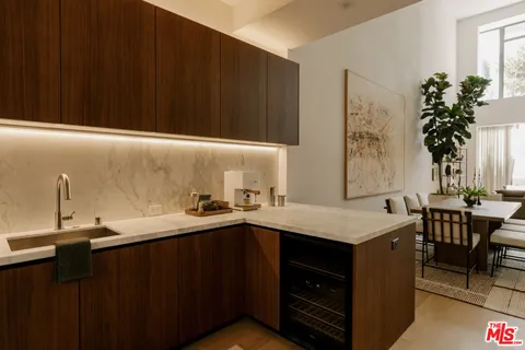 $2,925,000 | 702 North Doheny Drive, Unit TH5, West Hollywood, CA 90069