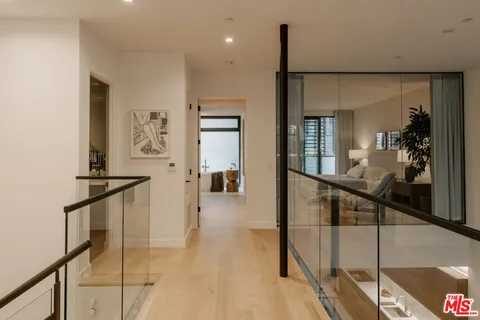 $2,925,000 | 702 North Doheny Drive, Unit TH5, West Hollywood, CA 90069