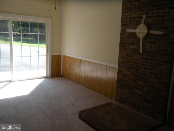 6015 Cracklingtown Road Hughesville, MD 20637 - Photo 1 of 18 Family Room