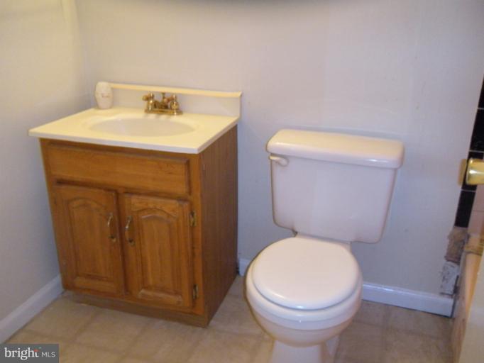 6015 Cracklingtown Road Hughesville, MD 20637 - Photo 2 of 18 Bath