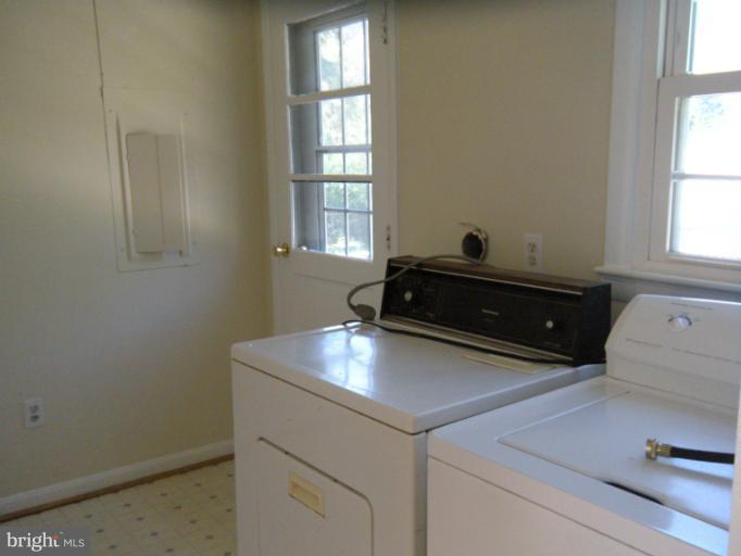 6015 Cracklingtown Road Hughesville, MD 20637 - Photo 14 of 18 Interior (General)