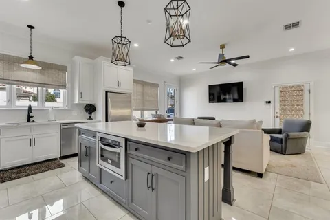 $1,080,000 | 1505 Bellevue Street, Lake Charles, LA 70601