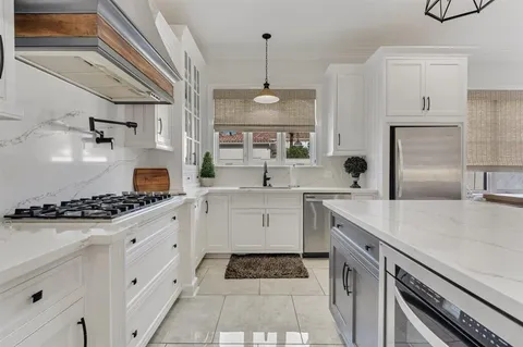 $1,080,000 | 1505 Bellevue Street, Lake Charles, LA 70601