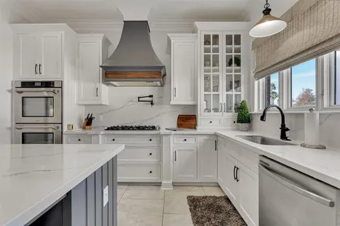 $1,080,000 | 1505 Bellevue Street, Lake Charles, LA 70601