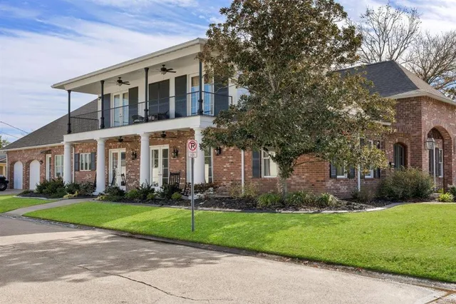 $1,080,000 | 1505 Bellevue Street, Lake Charles, LA 70601