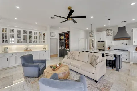 $1,080,000 | 1505 Bellevue Street, Lake Charles, LA 70601