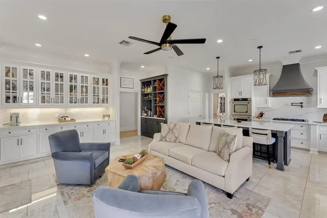 $1,080,000 | 1505 Bellevue Street, Lake Charles, LA 70601