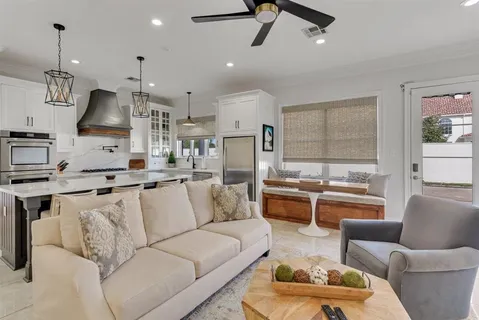 $1,080,000 | 1505 Bellevue Street, Lake Charles, LA 70601