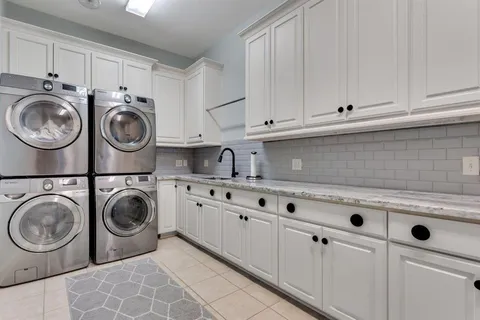 $1,080,000 | 1505 Bellevue Street, Lake Charles, LA 70601