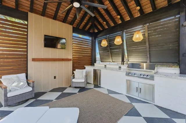 $1,080,000 | 1505 Bellevue Street, Lake Charles, LA 70601