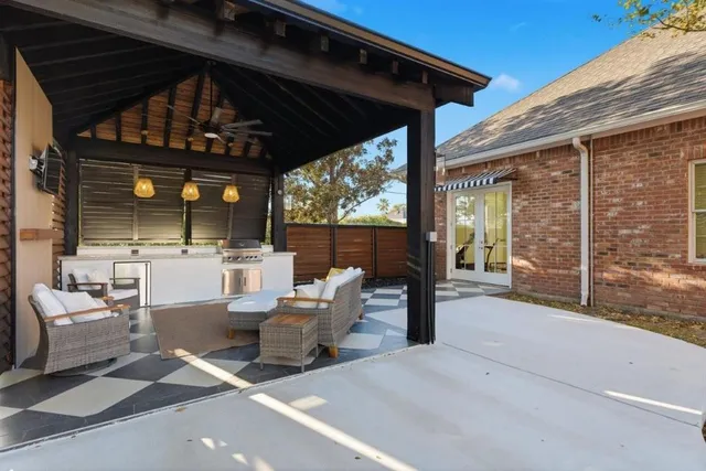 $1,080,000 | 1505 Bellevue Street, Lake Charles, LA 70601