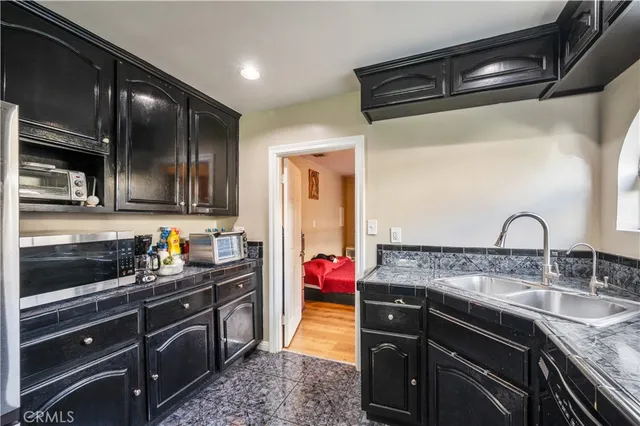 $829,900 | 1037 South Tajauta Avenue, Compton, CA 90220