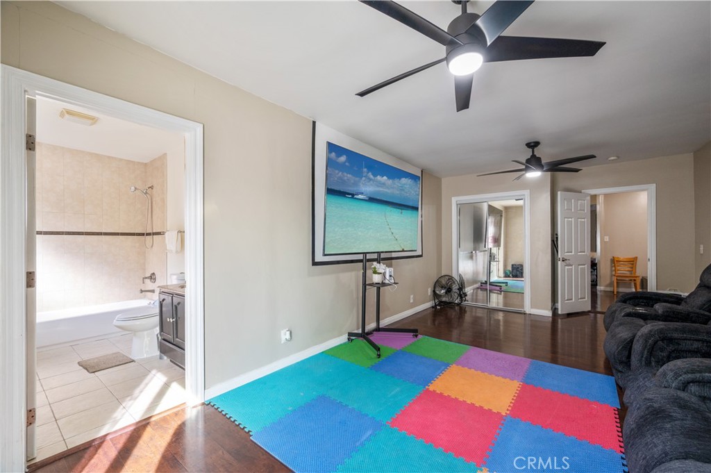 1037 South Tajauta Avenue Compton, CA 90220 - Photo 19 of 35 Bedroom 3