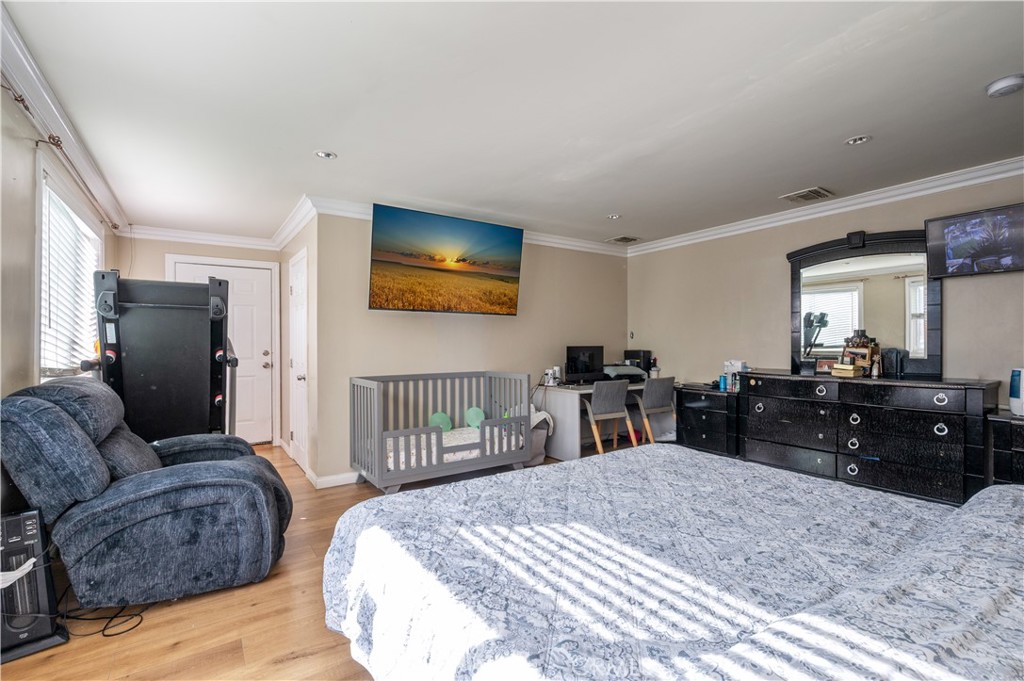 1037 South Tajauta Avenue Compton, CA 90220 - Photo 22 of 35 Bedroom 4