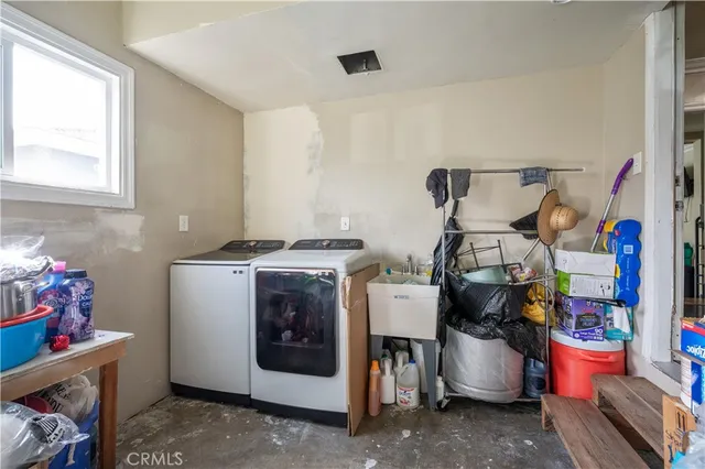 $829,900 | 1037 South Tajauta Avenue, Compton, CA 90220