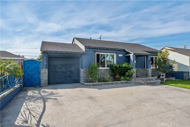 $829,900 | 1037 South Tajauta Avenue, Compton, CA 90220