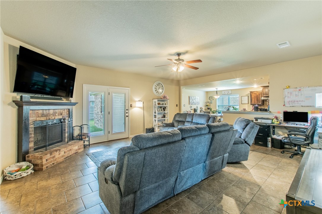 3902 Anvil Range Road Killeen, TX 76549 - Photo 4 of 33