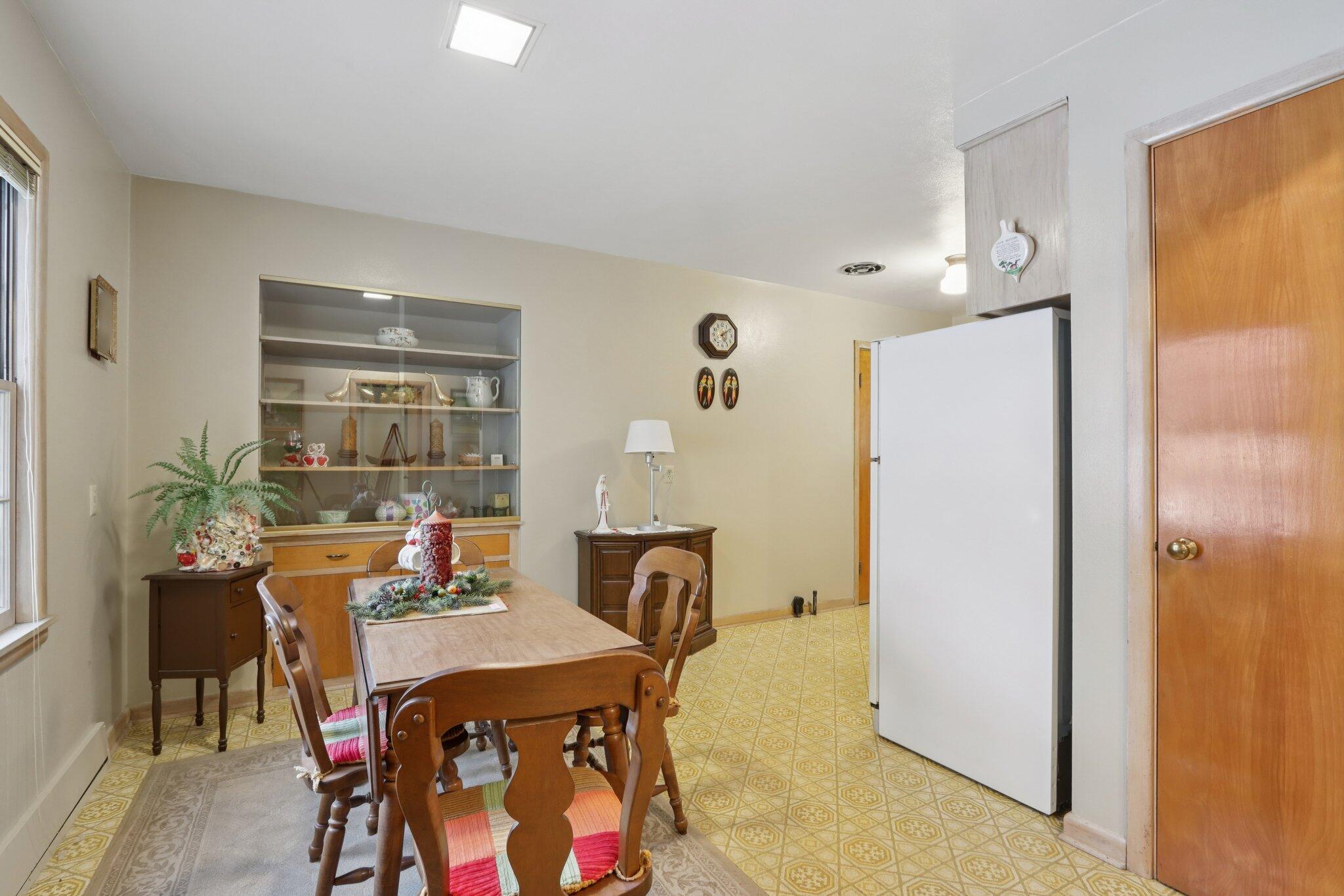 5341 North 49th Street, Unit 5343 Milwaukee, WI 53218 - Photo 14 of 50 17-web-or-mls-N 49th St 5343-S1112-017