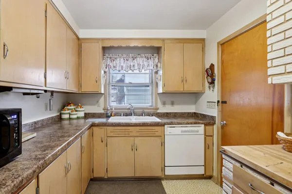 $366,000 | 5341 North 49th Street, Unit 5343, Milwaukee, WI 53218