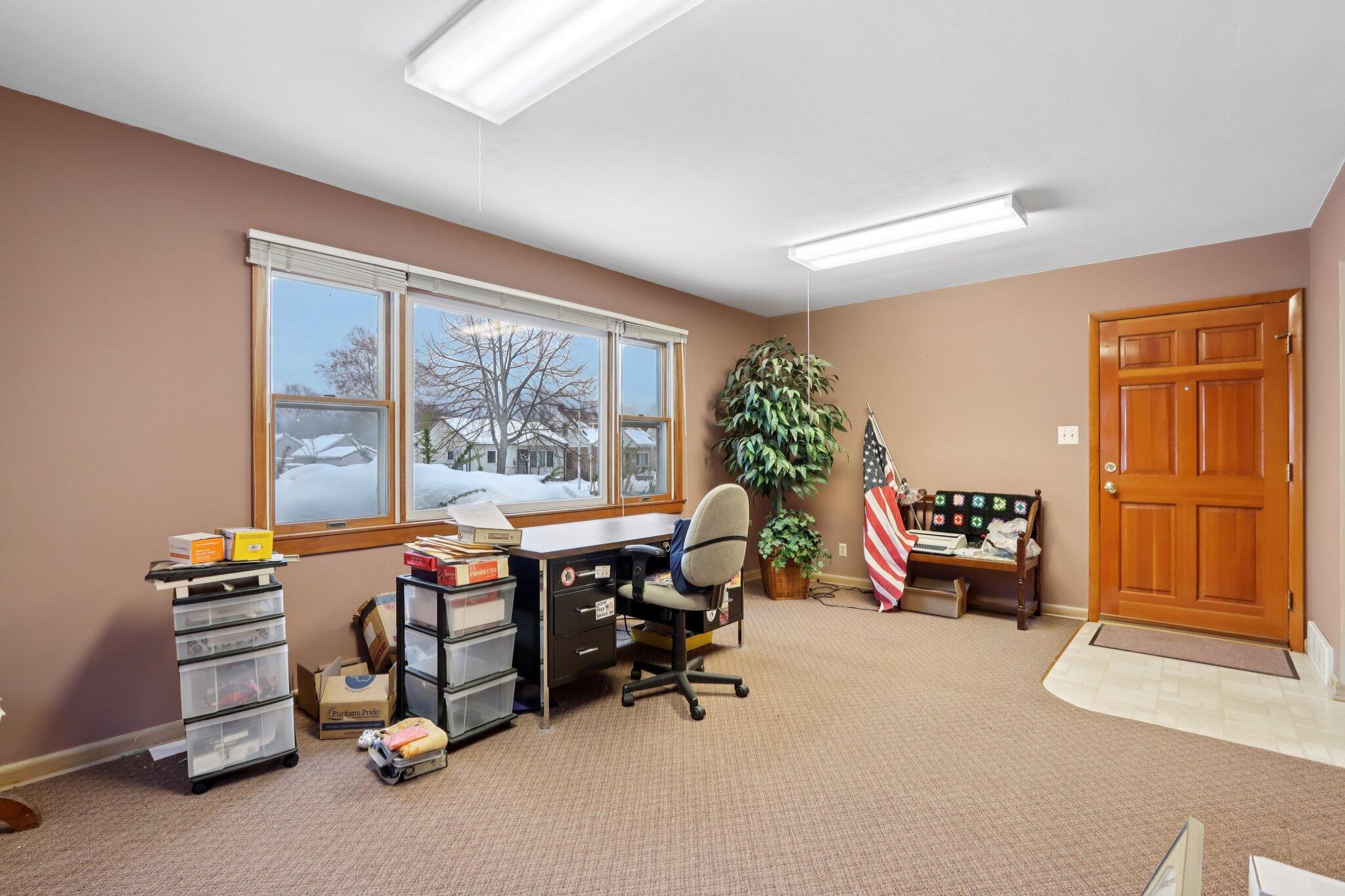 5341 North 49th Street, Unit 5343 Milwaukee, WI 53218 - Photo 28 of 50 31-web-or-mls-N 49th St 5343-S1112-031