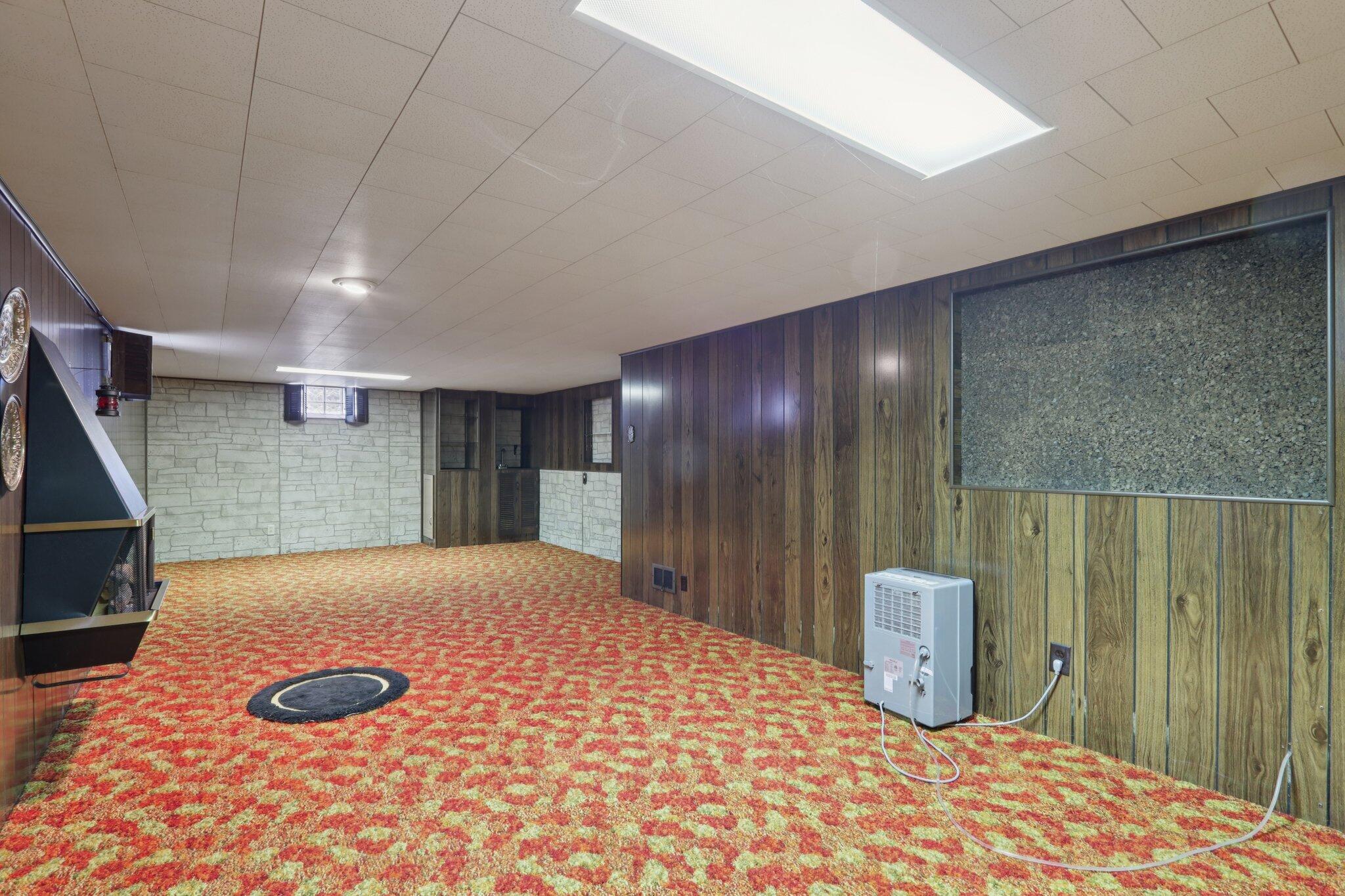 5341 North 49th Street, Unit 5343 Milwaukee, WI 53218 - Photo 39 of 50 43-web-or-mls-N 49th St 5343-S1112-043