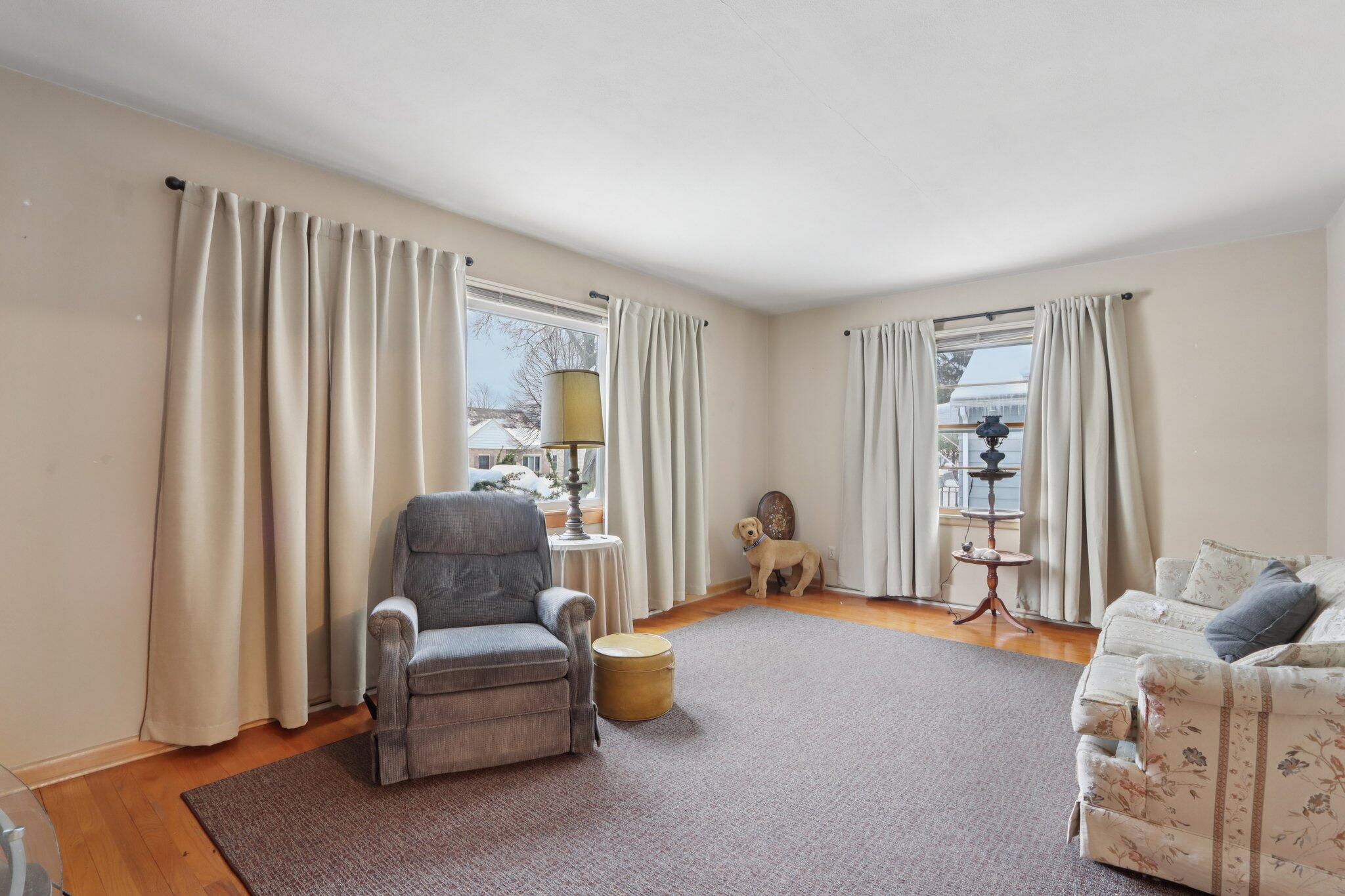 5341 North 49th Street, Unit 5343 Milwaukee, WI 53218 - Photo 8 of 50 11-web-or-mls-N 49th St 5343-S1112-011