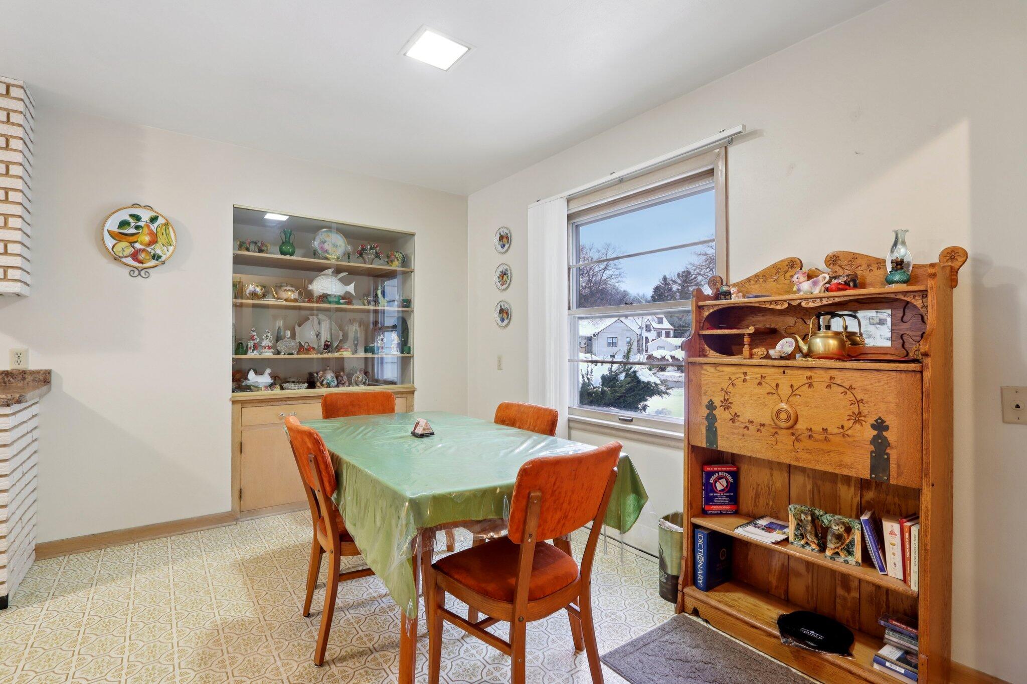 5341 North 49th Street, Unit 5343 Milwaukee, WI 53218 - Photo 10 of 50 13-web-or-mls-N 49th St 5343-S1112-013