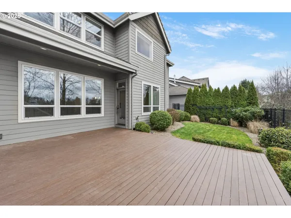 $915,000 | 1930 Sterling Park Place, Eugene, OR 97408
