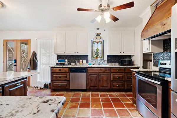 $249,900 | 835 39th Street Southeast, Paris, TX 75462