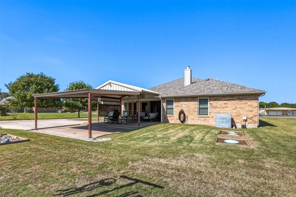 156 Creekwood Ranch Road Azle, TX 76020 - Photo 26 of 33 Gallery Image 26