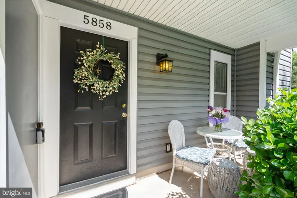$364,900 | 5858 Orchard Hill Court, Unit 5858, Clifton, VA 20124