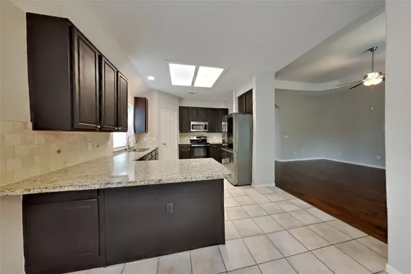 $2,595 | 18 Vista Mill Place, Spring, TX 77382