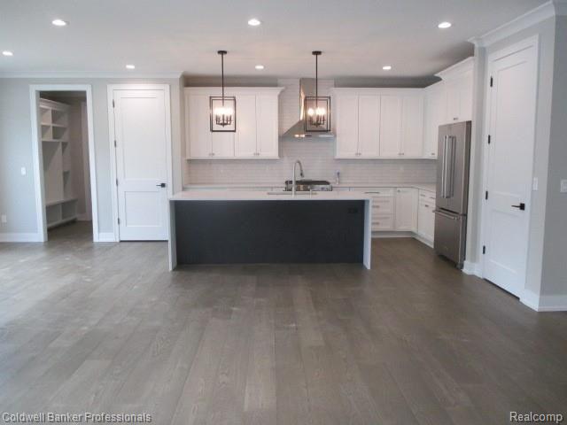 4107 Buckingham Road Royal Oak, MI 48073 - Photo 7 of 46 CHEF'S KITCHEN