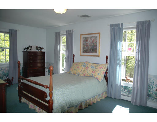 26 Bennett Road Boxford, MA 01921 - Photo 16 of 21