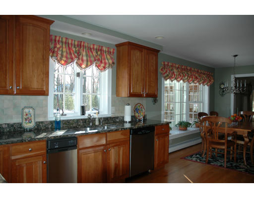 26 Bennett Road Boxford, MA 01921 - Photo 5 of 21