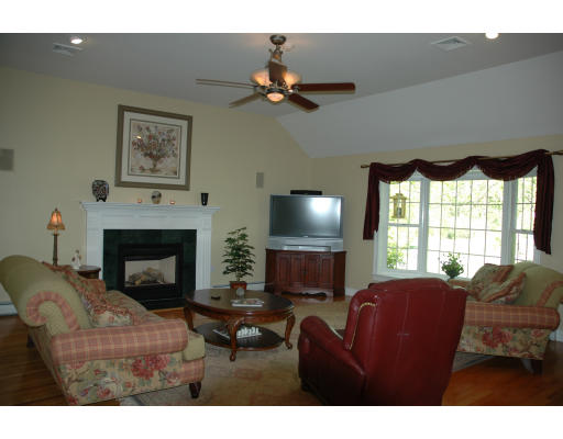 26 Bennett Road Boxford, MA 01921 - Photo 6 of 21