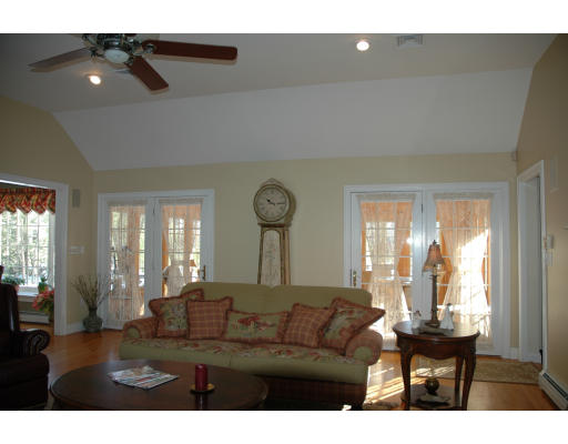 26 Bennett Road Boxford, MA 01921 - Photo 7 of 21