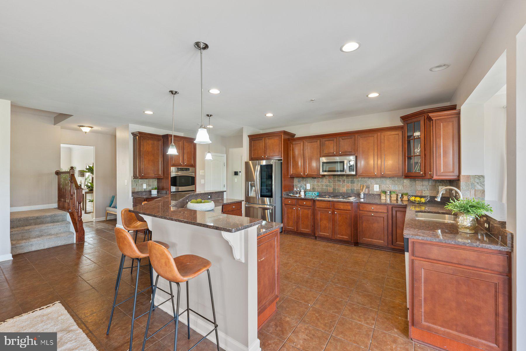 907 Jennings Mill Drive Bowie, MD 20721 - Photo 7 of 76 Kitchen
