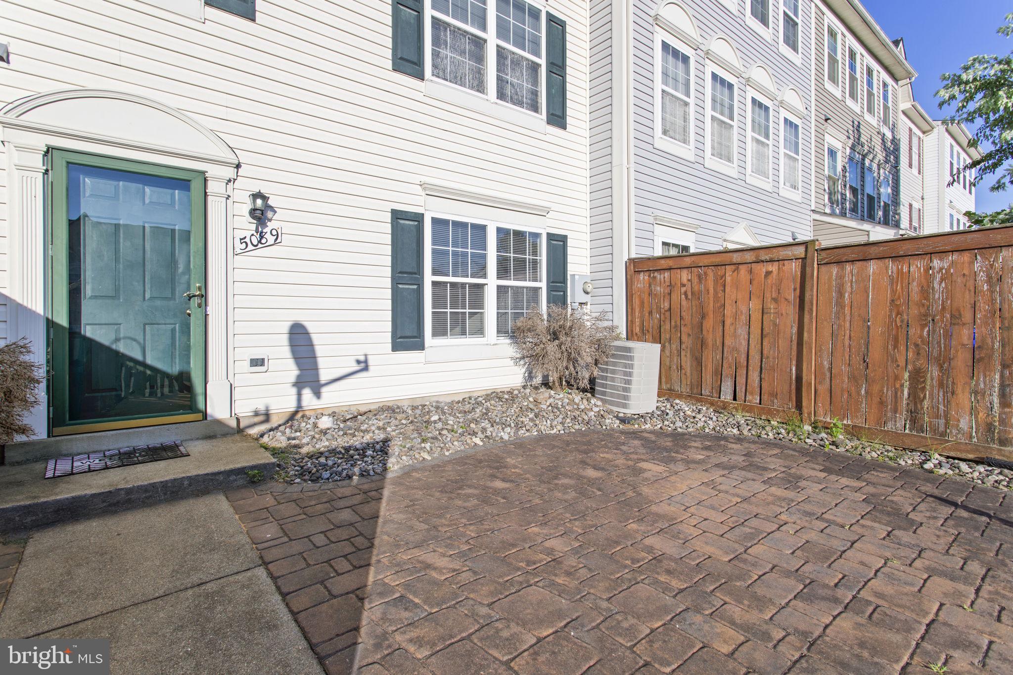 5089 Stapleton Terrace Frederick, MD 21703 - Photo 2 of 37