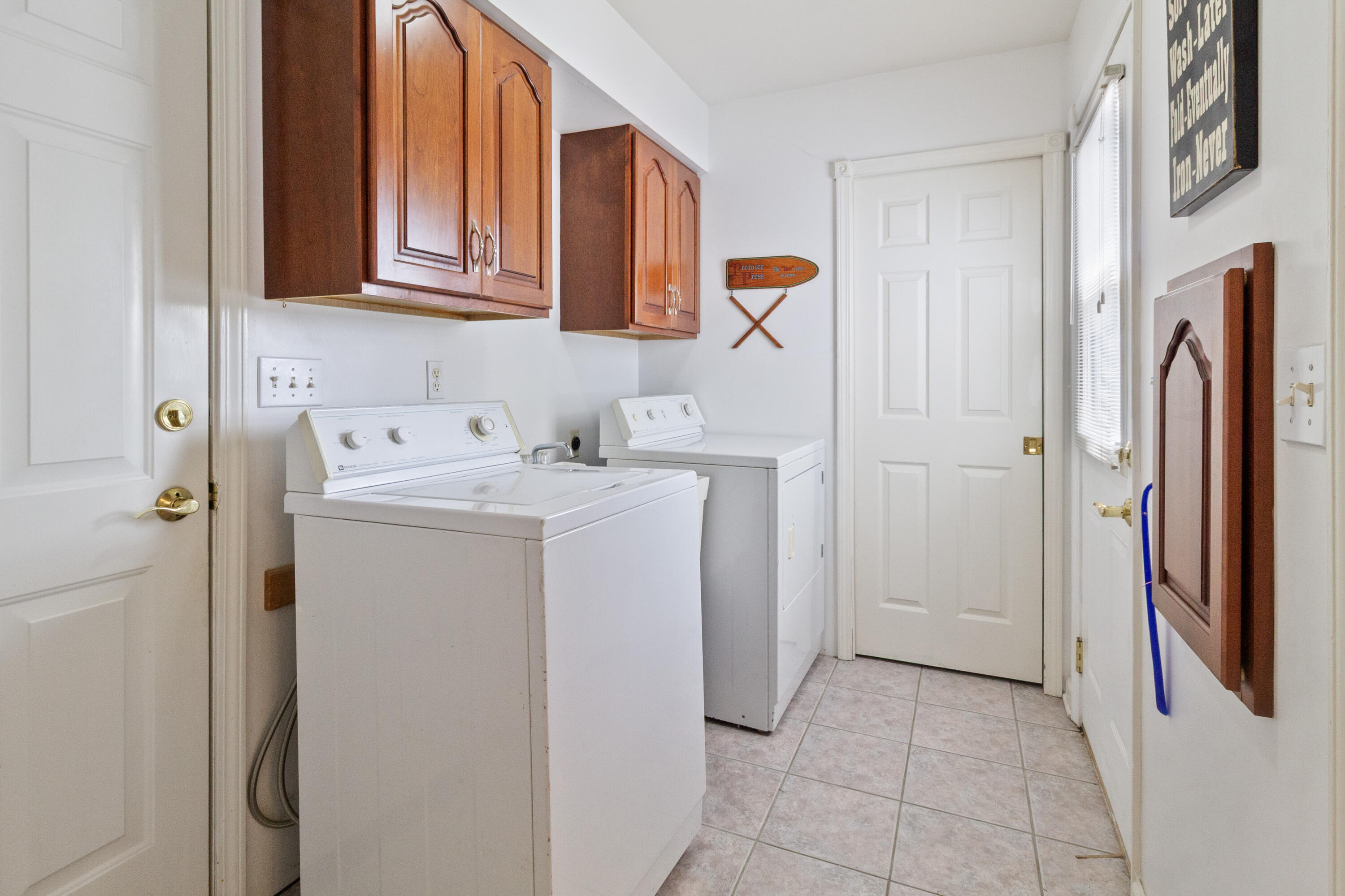 1739 Beachview Court Crown Point, IN 46307 - Photo 46 of 82 3000x2000